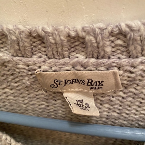 Sweater - Picture 2 of 4